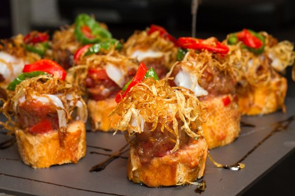 Savourez l'âme de Biarritz chez vous : Recettes de tapas maison